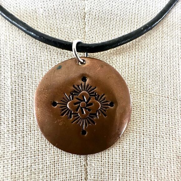 Copper round  pendant necklace  on cord - Picture 1 of 9